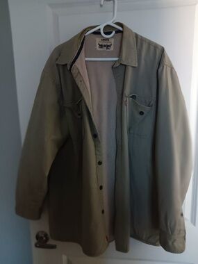 Levi's Men's Olive Green Sherpa-Lined Shirt Jacket
